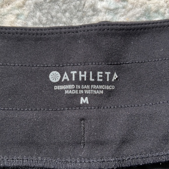 Athleta black shorts - Picture 4 of 10